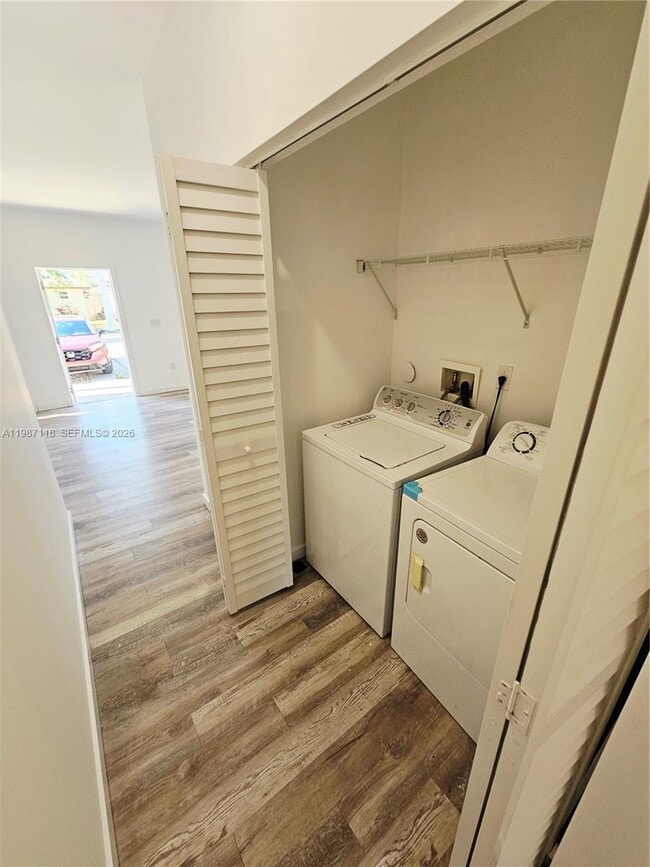 Building Photo - 127 NE 184th Terrace