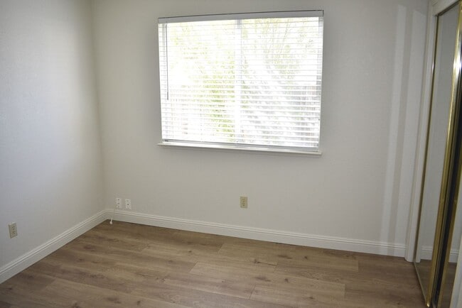 Building Photo - 8509 El Lindo Ct