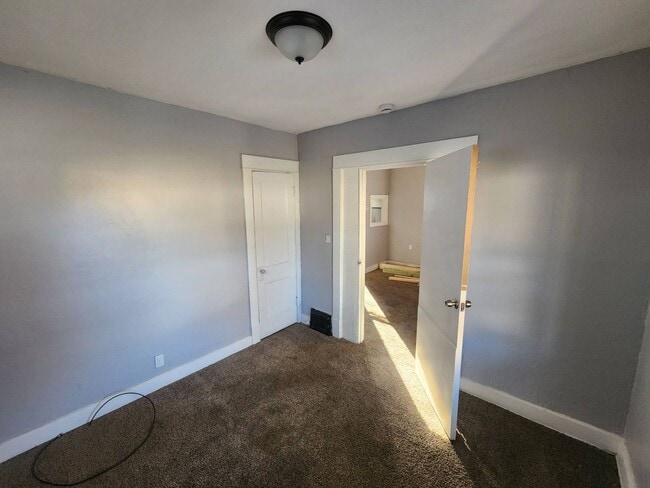 Building Photo - 11702 Honeydale Ave