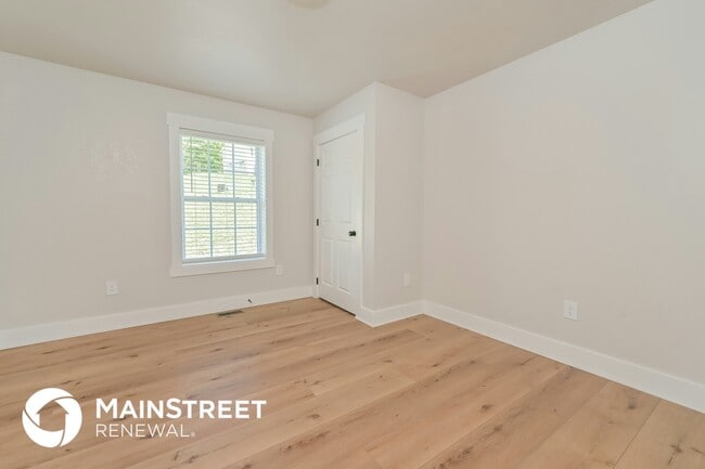 Building Photo - 206 Sandy Hill Rd