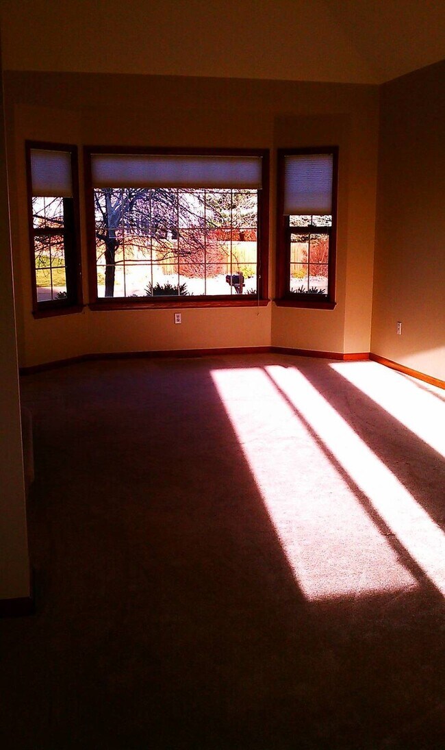 Building Photo - **Application Pending**  4-Bedroom Ryland Home in Lafayette - (24CA)