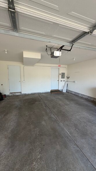 Building Photo - 1639 Dogwood Dr