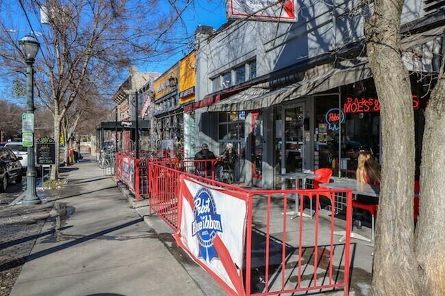 Building Photo - 1026 St Charles Ave NE