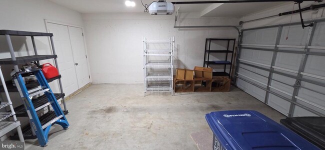 Building Photo - 41836 Diabase Square