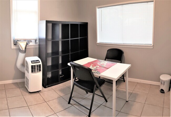 Building Photo - 1839 Salem Rd