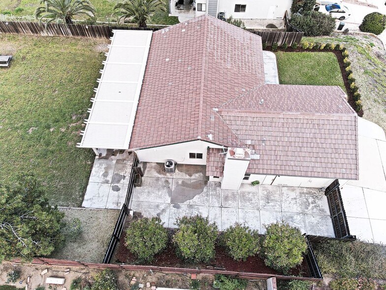 Building Photo - 41556 Zinfandel Ave