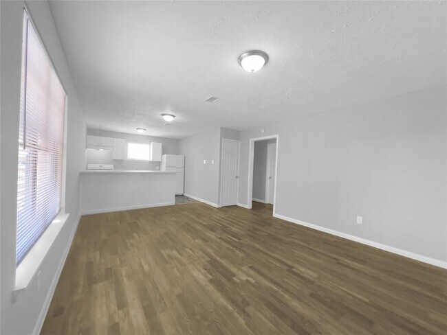 Building Photo - 3635 N MacGregor Way