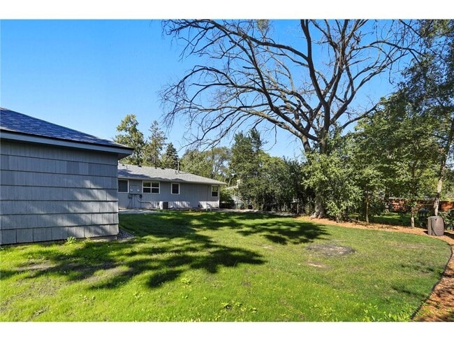 Building Photo - 4826 Idaho Ave N