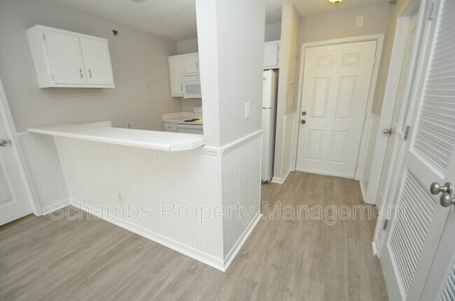 Building Photo - 1500 Graduate Ln