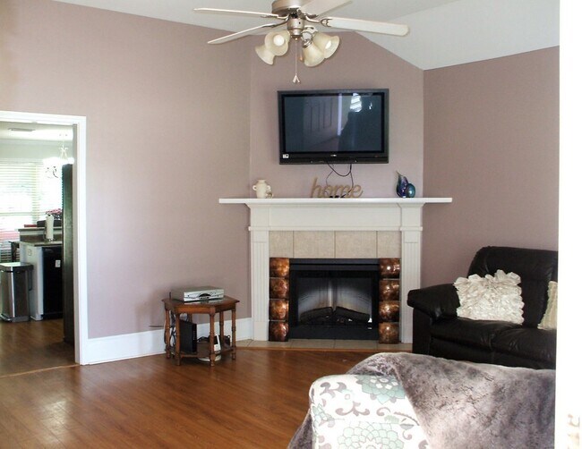 Building Photo - 202 Gwinnett Pl