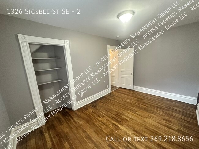 Building Photo - 1326 Sigsbee St SE