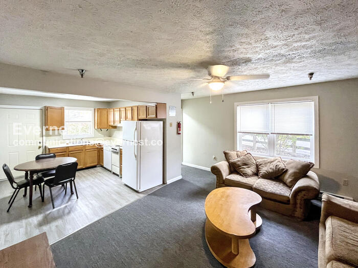 Building Photo - 212 Lower Consol Rd NW