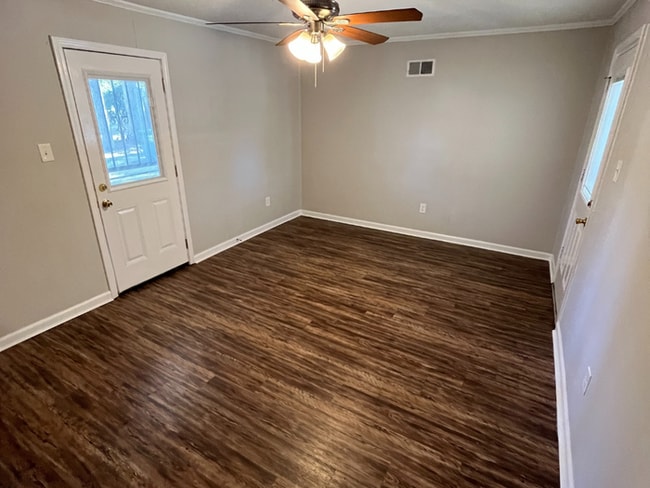 Building Photo - 4702 Chevron Rd