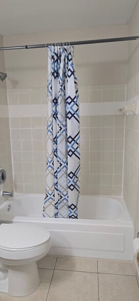 Building Photo - 3034 Parkway Blvd