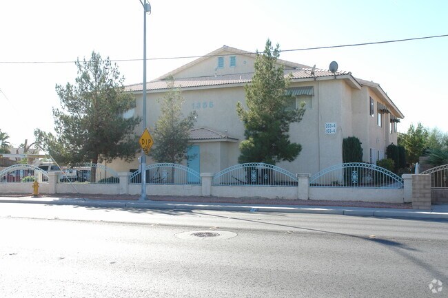 Building Photo - 1355 S Mojave Rd
