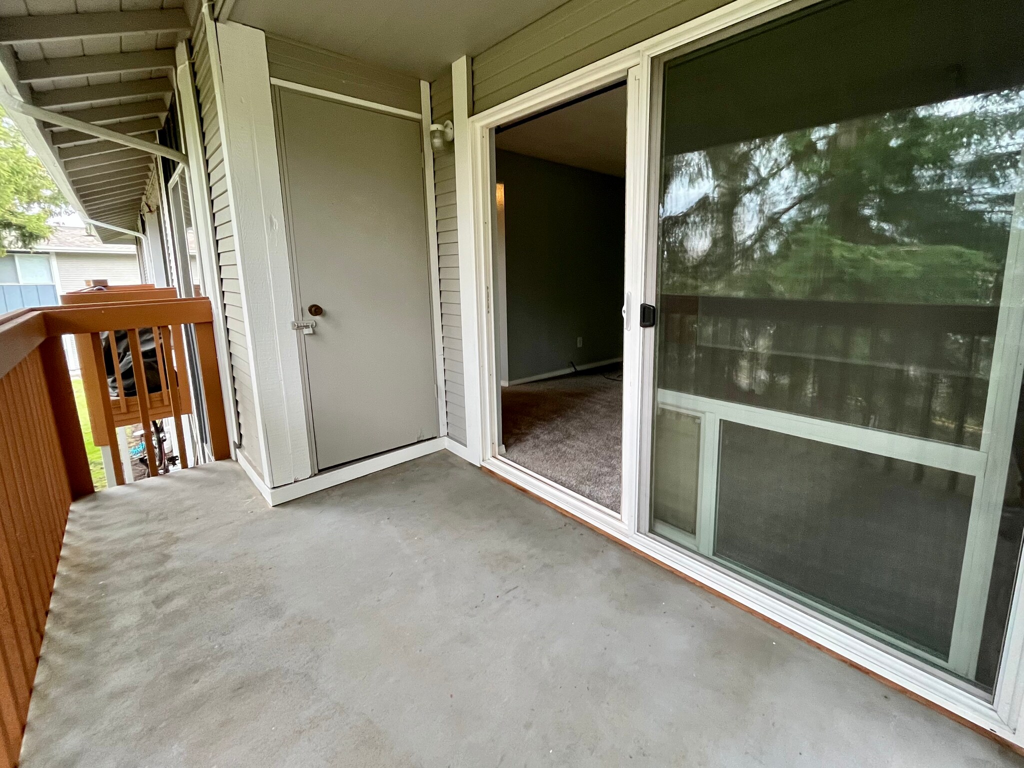 Extra Storage - 17108 Northeast 45th Street