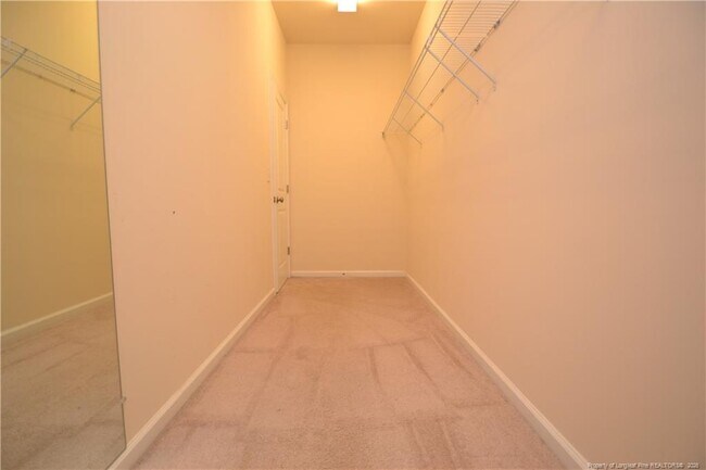 Building Photo - 1127 Brightskies St