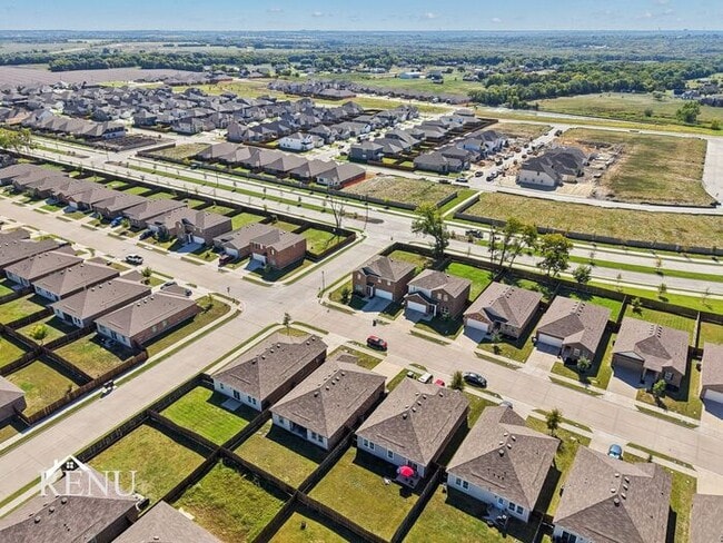 Building Photo - 478 London Dr