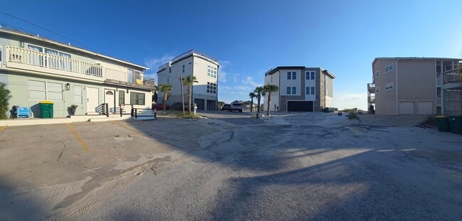 Building Photo - 32 Gulf Breeze Ct