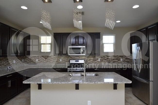 Building Photo - 270 N Scott Dr