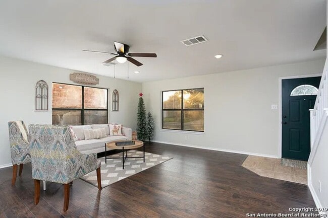 Building Photo - 13130 Regency Bend