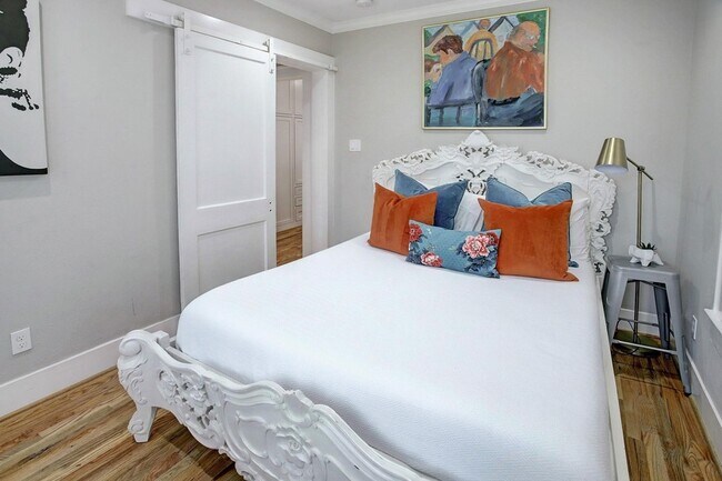 Building Photo - 127 Payne St