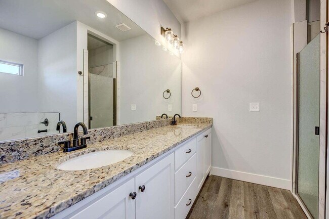 Building Photo - Pristine 3/2/2 in Frenship ISD, All Applia...