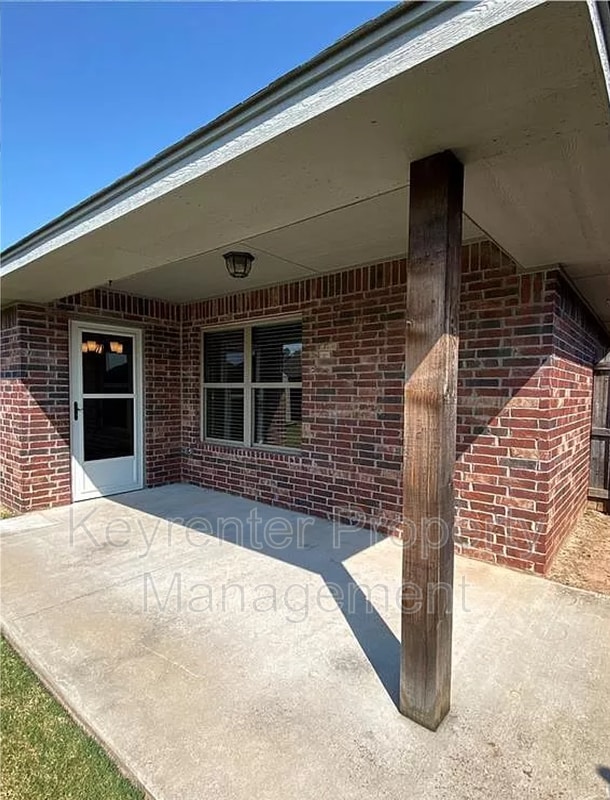 Building Photo - 1540 SW 95th St