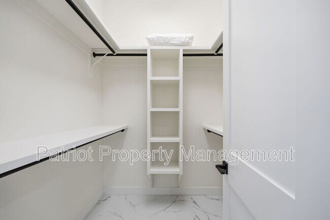 Building Photo - 8989 N Gainey Center Dr