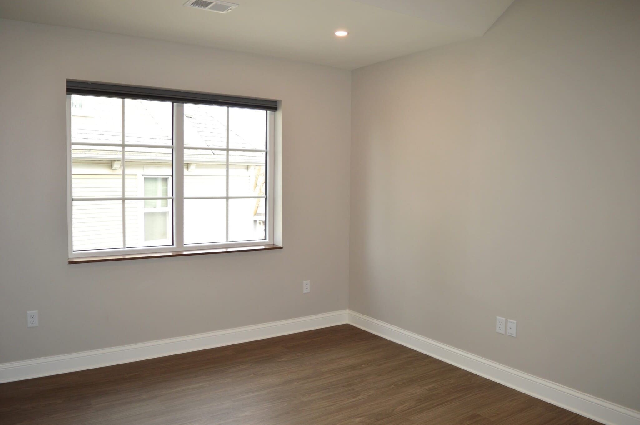 Building Photo - 100 S Washington St