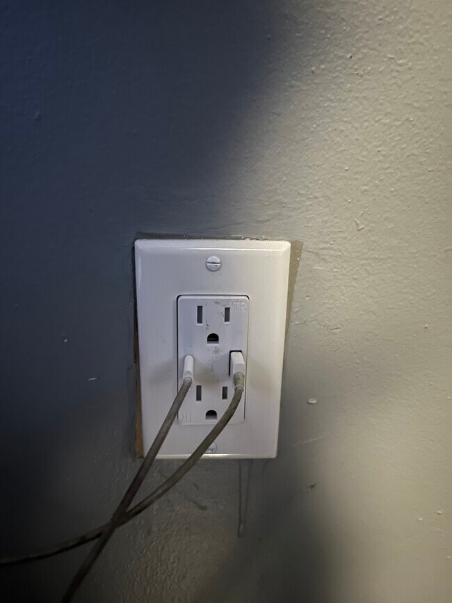 Building Photo - 165 Pleasant Ct