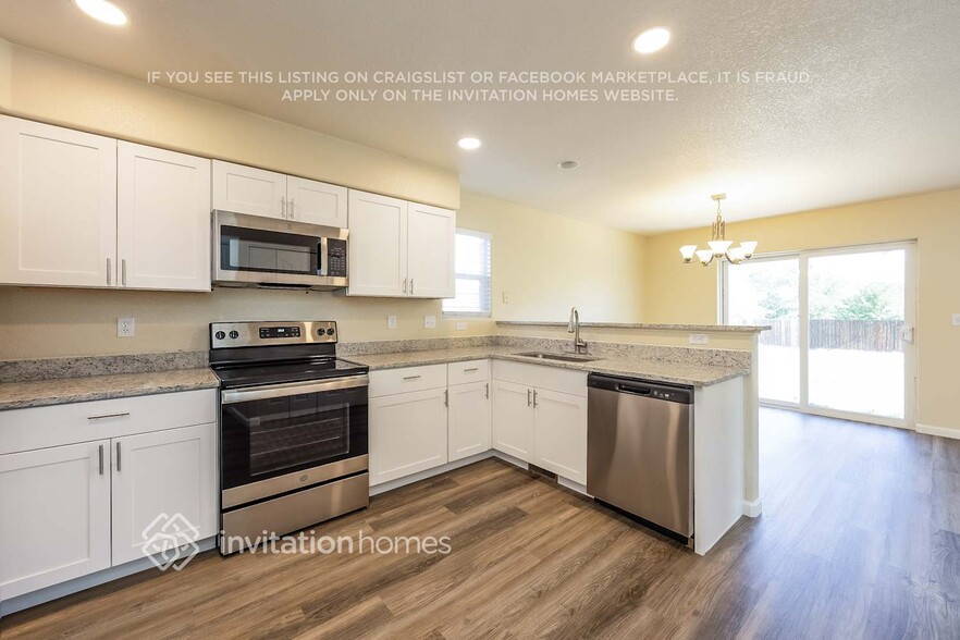 Building Photo - 7052 Ancestra Dr