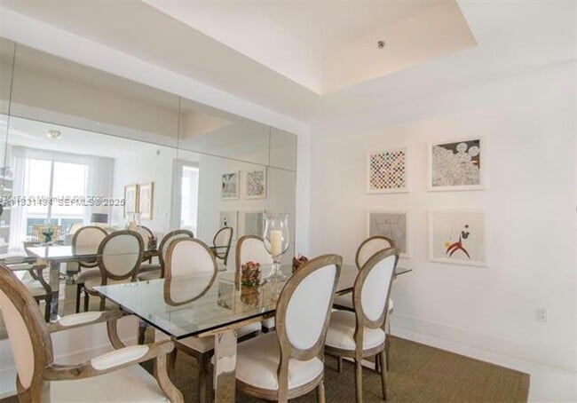 Building Photo - 15901 Collins Ave