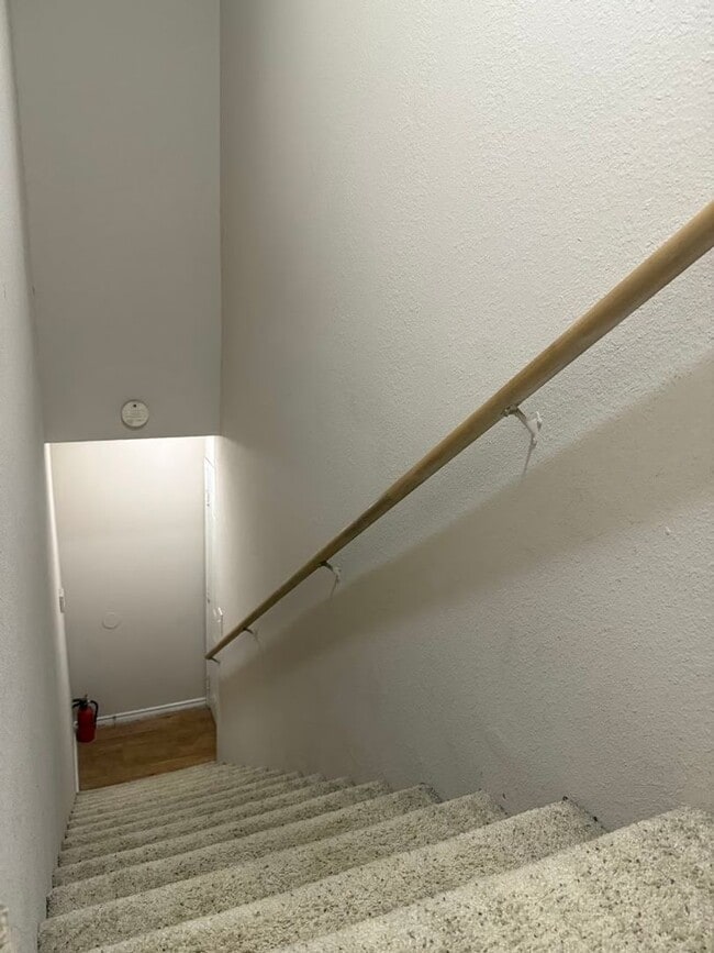 Building Photo - LAKE AUSTIN  TOWNHOME - POINTE 360 @ 2222 - 2BD /2BA - ATTACHED GARAGE - $1370 * RENT SPECIAL