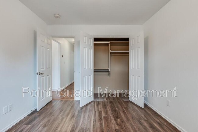 Building Photo - 10517 Queensbury Dr