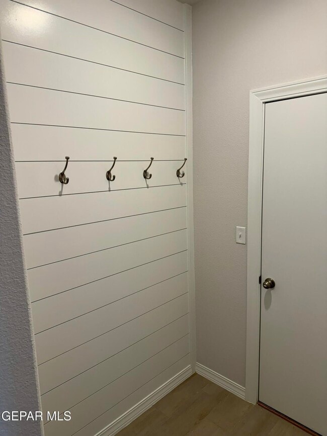 Building Photo - 7500 Enchanted Ridge Dr