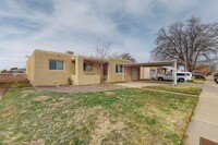 Building Photo - Pueblo Style  3/BD 1.75/BA 1/CG 2/CP 1774/sf