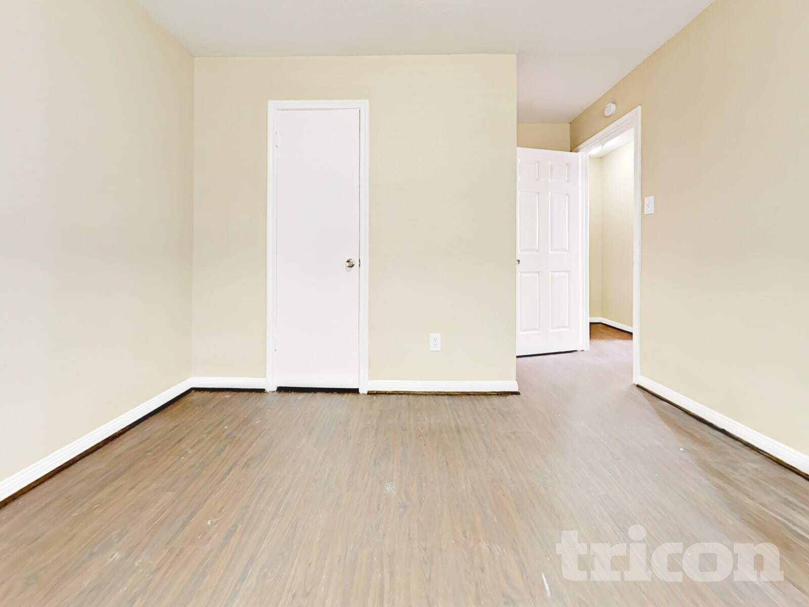 Building Photo - 16311 Green Shade Dr