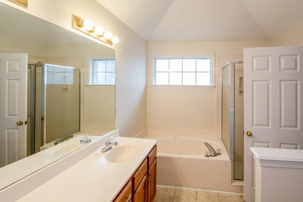 Building Photo - 3920 Paramount Cove