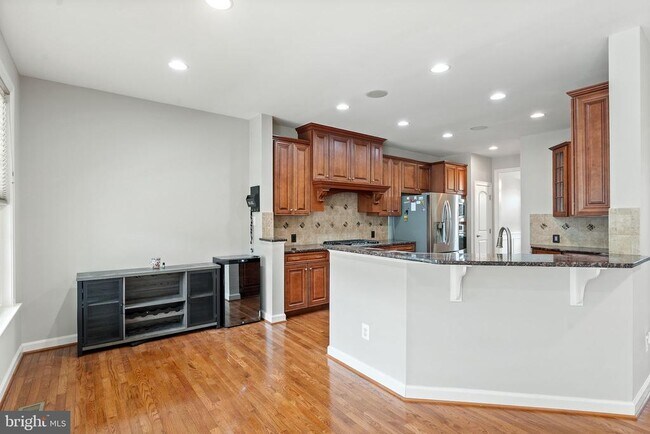 Building Photo - 42524 Rowderbury Square