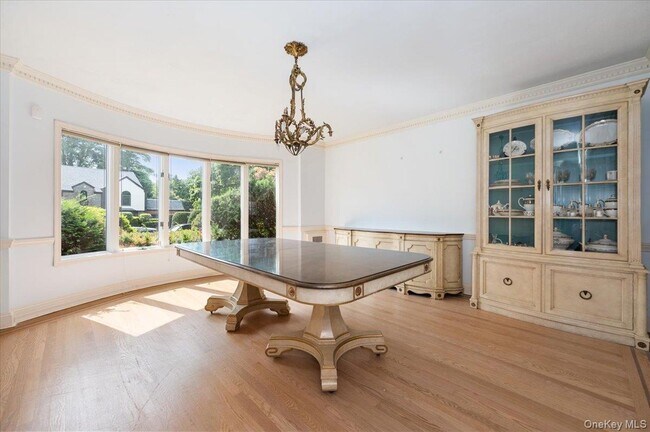 Building Photo - 1 Parkside Dr