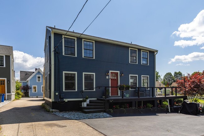 Building Photo - 18 Walden St
