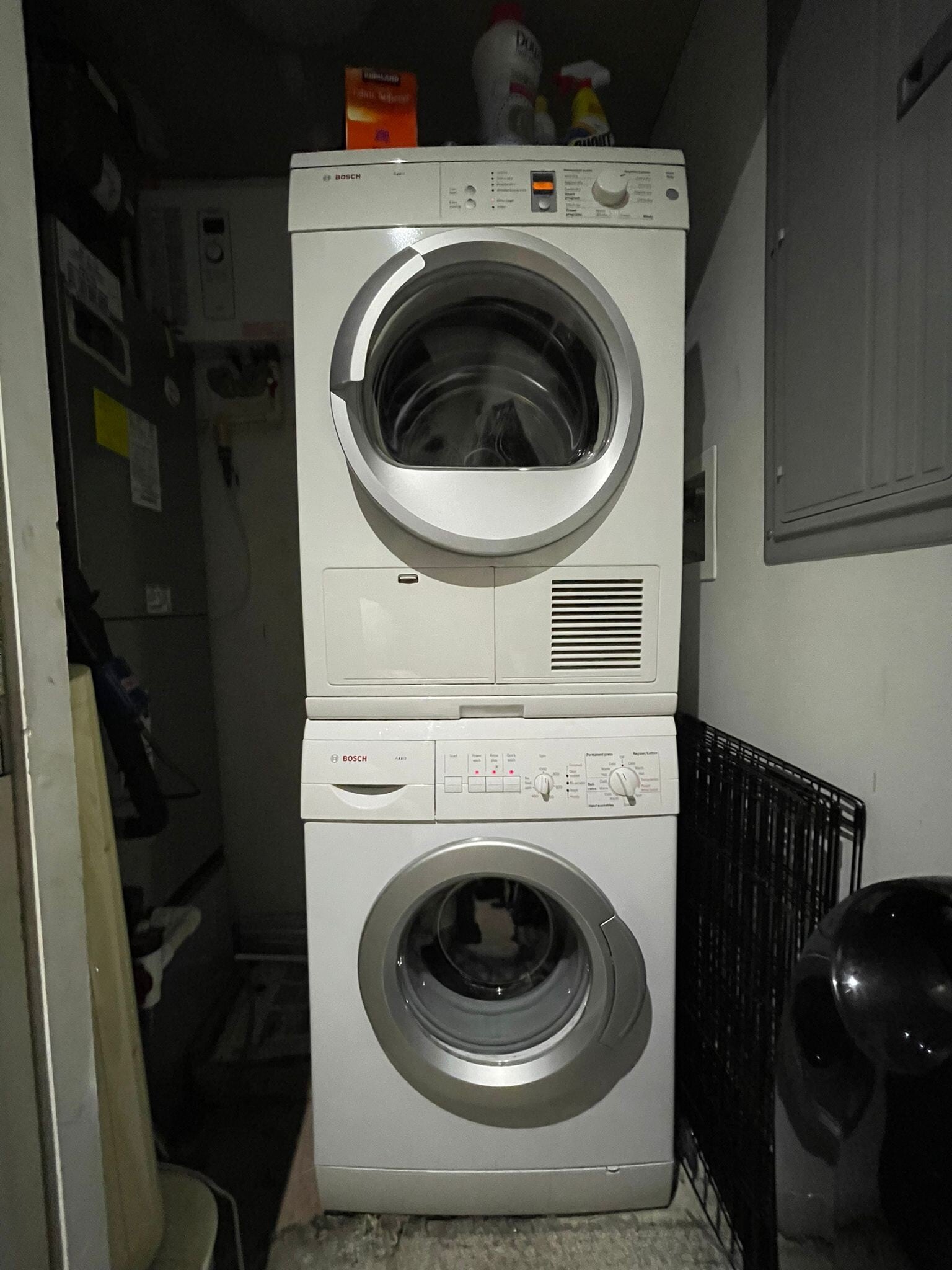 washer and dryer with small storage - 500 M St NW