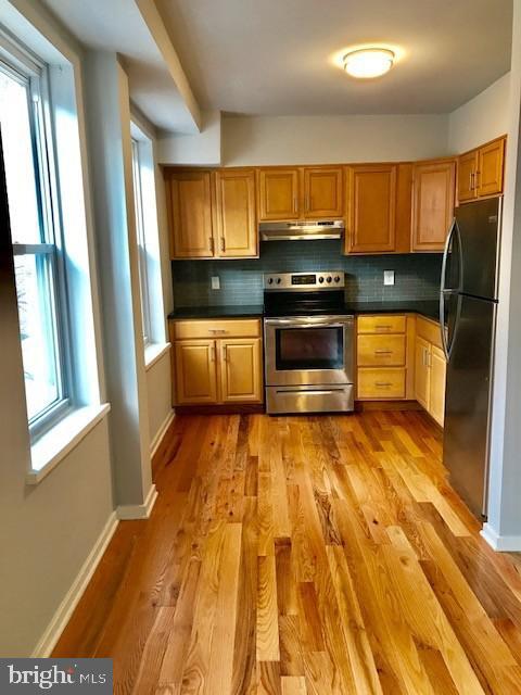 Building Photo - 554 N 16th St