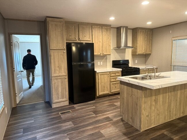 Building Photo - Mobile home for sale