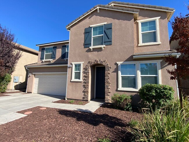 Building Photo - Beautiful 2 Story Home in Gated Avalon Com...