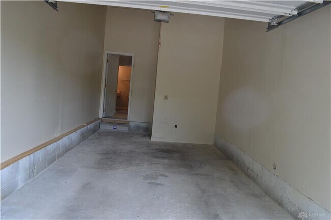 Building Photo - 1217 Robbins Run Ct