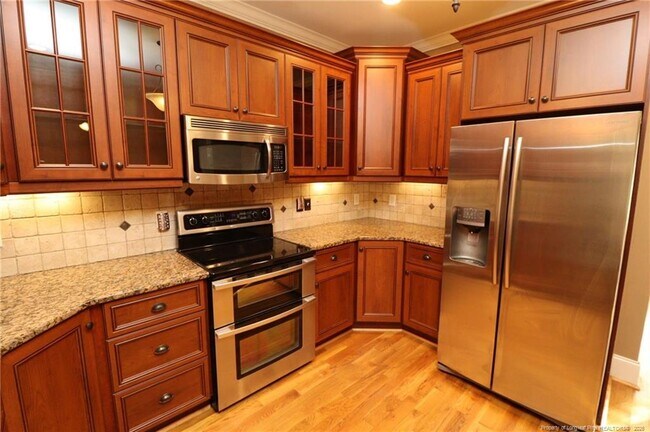 Building Photo - 7124 Blue Juniper Ct