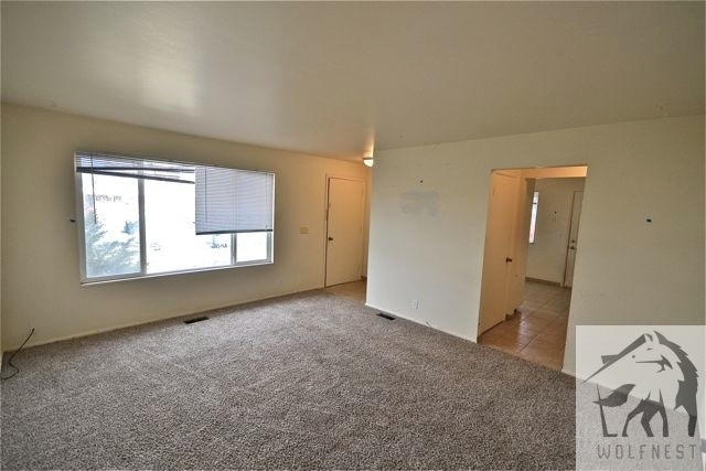 Building Photo - Beautiful 3 Bedroom West Valley Duplex