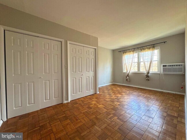 Building Photo - 1726 Preston Rd